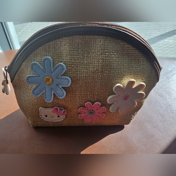 Hello kitty jute woven with flower hello kitty patches makeup bag pouch - Picture 4 of 9
